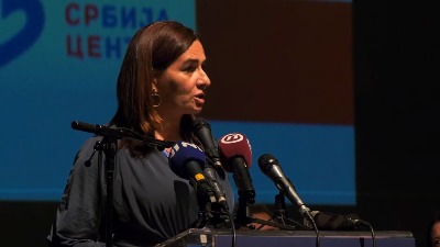 "Ustoličenjem Nešović poklonjena joj je 451 škola da sprovodi represiju, zastrašuje i preti"