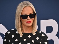  "Zubi su mi ispadali, morali su da mi otvaraju vilicu i skidaju deo kosti“: Poznata glumica prošla HOROR zbog infekcije