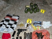 Uhapšene i dve devojke: Novi detalji privođenja zbog krađe oružja iz policijske stanice u Doljevcu (FOTO)