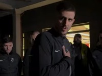 Vanja Marinković izašao pred navijače: Evo šta je poručio Grobarima koji se nalaze kod Arene (VIDEO)