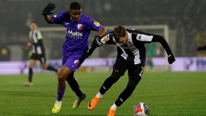 Navijači u Humskoj skandirali Obradoviću, reagovao i komentator u prenosu (VIDEO)