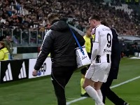 Prva slika Vlahovića posle operacije uzdrmala javnost (FOTO)