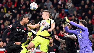 Dortmund dva puta glavom u mrežu za pobedu nad Bajerom