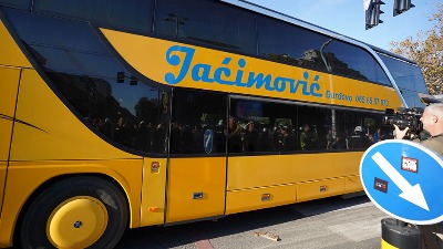 Građani blokirali glavnu autobusku stanicu u Kragujevcu u znak podrške Dijani Hrki i Jaćimoviću