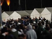 Tuča u Ćacilendu: Sukob SNS-ovaca između sebe (VIDEO)