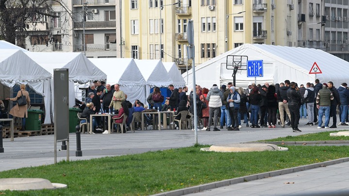 "Izvadio je bejzbol palicu i bokser": Jovan tvrdi da ga je pretukao SNS-ovac