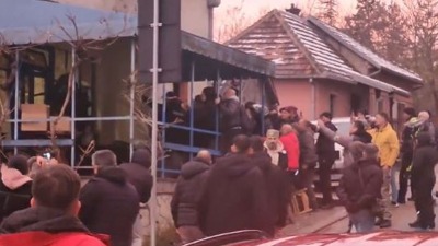 "Batinaši gađali flašama građane iz kafane": Evo kako je došlo do masovne u Mionici - povređeno 10 ljudi