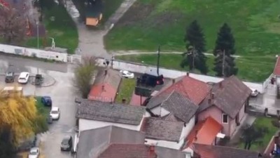 SKANDAL U NEGOTINU Policija privela, pa odmah pustila muškarce kod kojih su nađeni birački spiskovi (VIDEO)