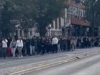 Velika kolona gimnazijalaca krenula ka Skupštini (VIDEO)