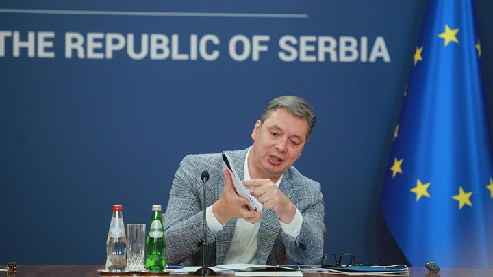 Vučić: NIS je u vlasništvu ruske kompanije - prodali ga blokaderi