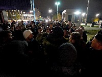 Incident u Mladenovcu: Vozač se zaleteo na okupljene građane