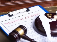  Advokat otkrio NAJLUĐE KLAUZULE predbračnih ugovora: "Ovo je NAJŠOKANTNIJA stvar koju sam ikada video"