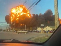 Hiljade litara goriva u plamenu, dim obavio Kentaki: Američki avion se srušio nakon poletanja (FOTO/ VIDEO)