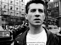 Na rastanku mu je rekla ‘vidimo se sutra’. Nije ništa odgovorio: Poslednja želja Milana Mladenovića bila je da vidi OVU poznatu ženu 