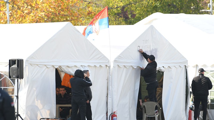 "Neljudska tvorevina, pretvorilo se u poselo": Roditelji đaka "Drinke“ traže uklanjanje Ćacilenda