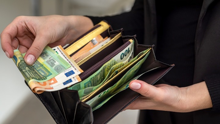 Stavite jednu od ovih 6 stvari u novčanik i uvek će biti pun para: Prema verovanjima, privlače bogatstvo kao magnet 