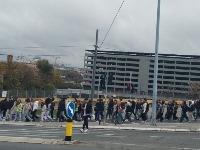 "Dizajniramo novo društvo": Kolona učenika se kreće ka Skupštini (VIDEO, FOTO)