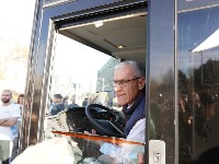 Prevozniku Jaćimoviću izgoreo autobus: "Znam ko ga je zapalio" (VIDEO)