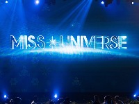 Kakav SKANDAL! Direktor takmičenja Mis Univerzuma uvredio predstavnicu Meksika - pogledajte kakvu reakciju je dobio (VIDEO) 