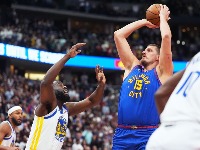 Jokić očitao lekciju Voriorsima, trener ga "sprečio" da upiše tripl-dabl (VIDEO)