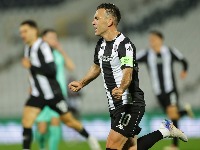 Partizan je prvi, Grobari kritikuju! Samo je jedan pošteđen 