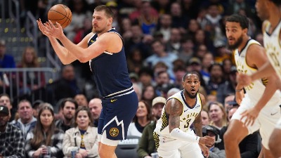 Jokić ČINI ČUDA: Tripl-dabl za TRI ČETVRTINE, Indijana oduvana