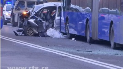 Auto SMRSKAN: Prve slike stravične nesreće kod Umke (FOTO)