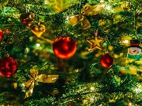 Stručnjak upozorava: Obratite pažnju - OVI novogodišnji ukrasi mogu da IZAZOVU POŽAR!