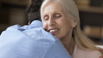Imao sam seks sa bakom (60) svog najboljeg prijatelja: Zavela me sa samo 3 reči - izjeda me krivica, ali...