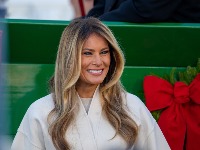 Haljina Melanije Tramp koja je zasenila kritike: Lepršava kreacija iz 20-ih nadjačala svaki zvižduk (VIDEO) 