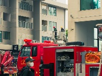 Požar u stambenoj zgradi: Poginulo 12 ljudi (VIDEO)