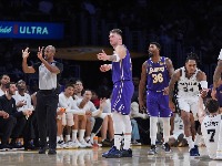 Dončić vodio Lejkerse do pobede, zbog svađe sa sudijama mu preti suspenzija (VIDEO)