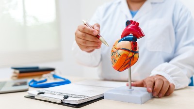 Kardiolog otkriva koju grickalicu nikada ne jede - NAJGORA JE ZA SRCE 