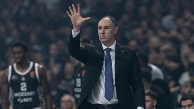 Prve reči Mirka Ocokoljića posle slavlja u derbiju: JOŠ SE TRESEM!