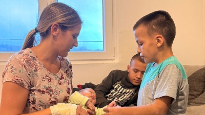 Pomozimo samohranoj mami da dočeka zimu bez straha