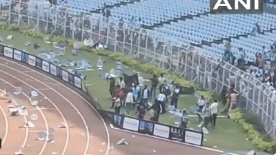 Haos u Indiji zbog Mesija, besni navijači demolirali stadion (VIDEO)