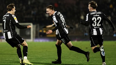 Partizan ne da prvo mesto: Crno-beli jedva slomili Napredak