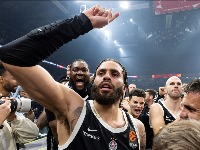 Dobre vesti za Partizan: Vašington sa Džekirijem u avionu za Barselonu