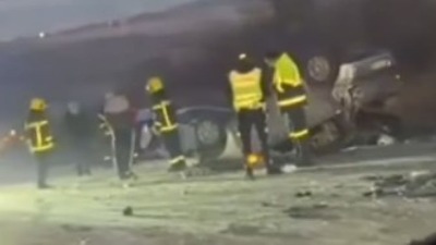 Nesreća kod Bora: Automobili na krovu, jedan u kanalu (VIDEO)