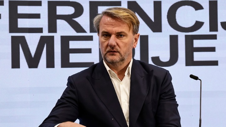 Da li je Ostoja bio u Areni ili mu je neko poslao sliku? Na Duletov ispraćaj nije došao, ali je jednom objavom podigao prašinu