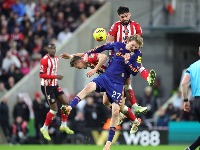 Slomljeno rebro i probušeno plućno krilo defanzivcu Njukasla