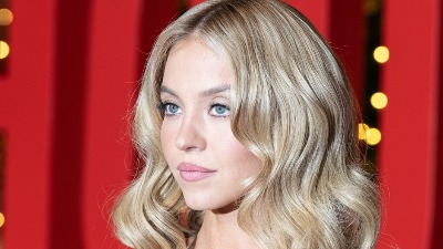 Sidni Svini kao Merilin Monro od pre 70 godina: Najlepša mlada glumica u beloj haljini neodoljivo podseća na legendarnu divu (FOTO) 