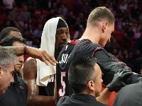 "Ludi Srbin, smeje se dok je KRVAV": Jović pokušao da zakuca, pa se povredio. STRAŠAN PAD (VIDEO)