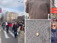 Glumci gađani jajima dok su ispred RTS pružali podršku studentima DUNP-a (VIDEO)