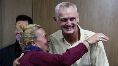 Pognuta glava Žarka Paspalja: Grobari ga "častili" uvredama i pogdnim gestikulacijama (VIDEO)