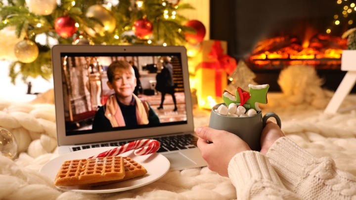 Zaboravite na "Sam u kući": Donosimo vam listu prazničnih filmova koji će uneti magiju u vaš dom (VIDEO) 