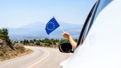 SAD ĆE I CRNA GORA U EU: A Srbija - da li će se odlučiti za Rusiju i Kinu?