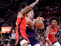 Bogdan dvocifren, ali je i to malo za Kliperse protiv šampiona