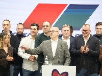 Šta je prethodilo nalogu tužilaštva da policija uhapsi Selakovića? Nije otišao na saslušanje, pa se smeškao iz štaba SNS