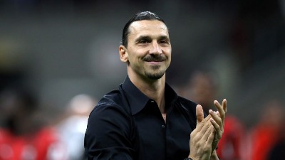 Svet u šoku, kakva fotka! Jedan od najvećih sportista svih vremena ošišao Ibru - na "nularicu" (FOTO)